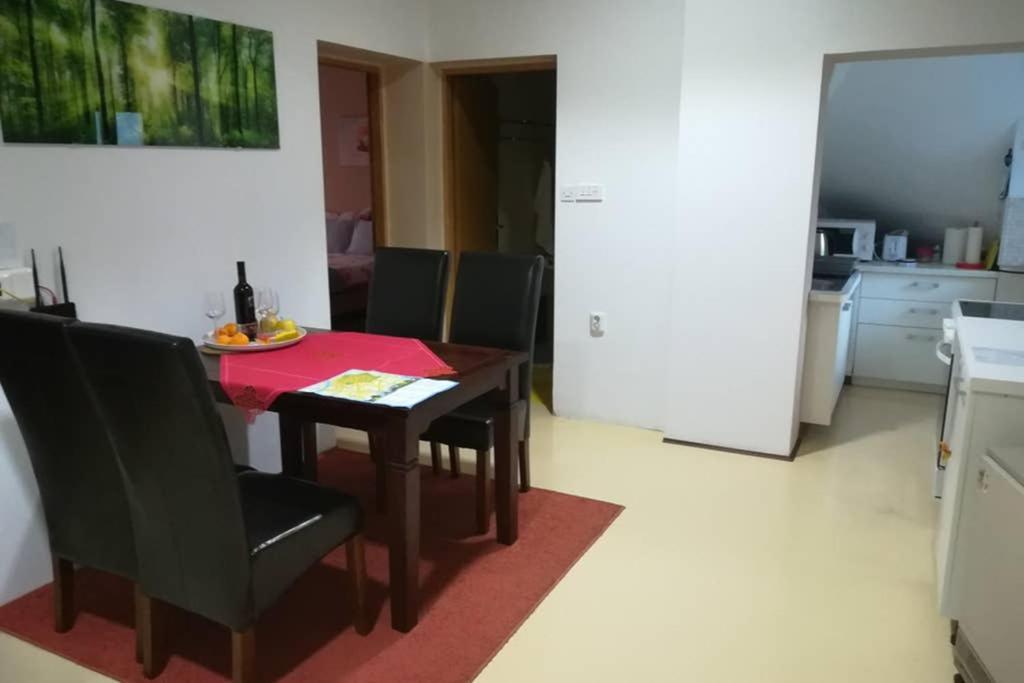 Appartamento Karlovacka Zvijezda Esterno foto